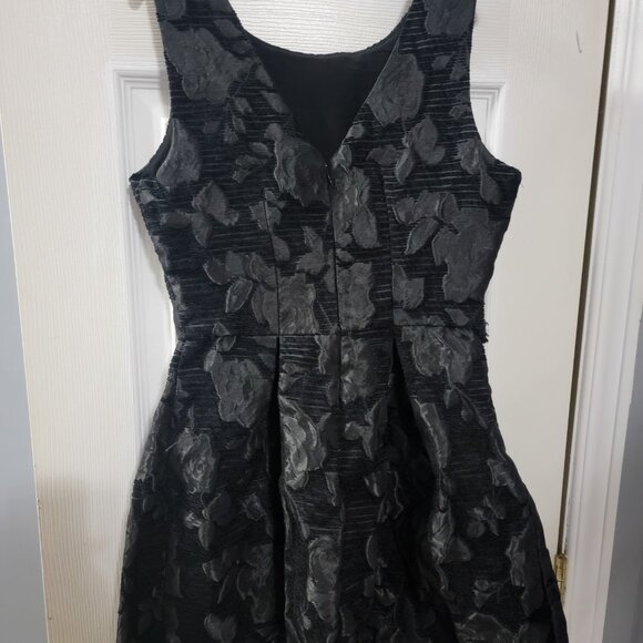 Black Sleeveless Forever 21 Dress - Picture 2 of 3